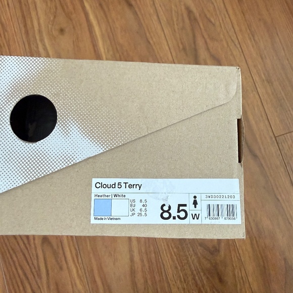 On Cloud 5 Terry – Women’s 8.5 – Heather/White – Brand New - Picture 7 of 8